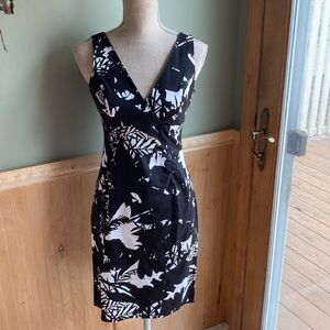 Donna Ricco sleeveless black & white dress